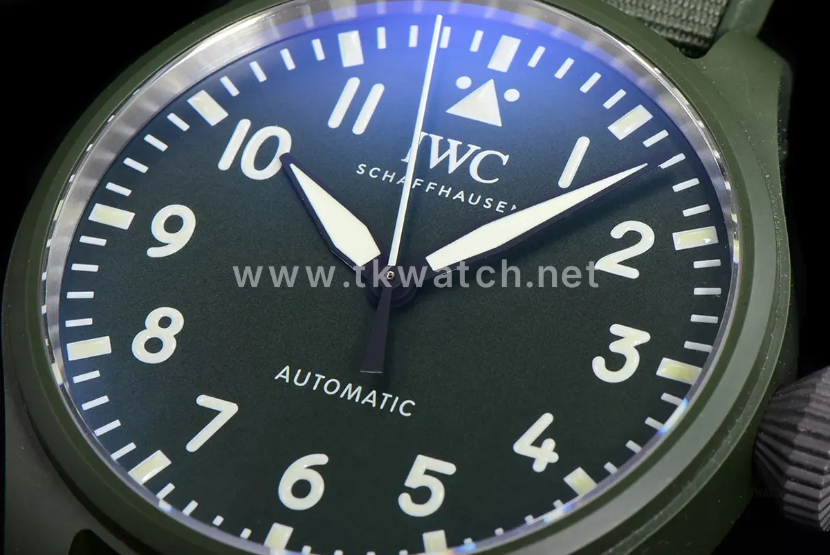 Big Pilot’s Watch 43 IW329802 Top Gun Edition Woodland on Camo Strap - Image 6