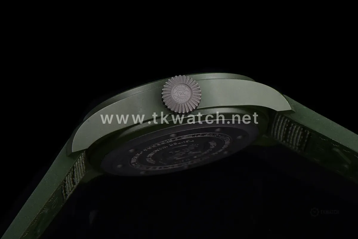 Big Pilot’s Watch 43 IW329802 Top Gun Edition Woodland on Camo Strap - Image 9