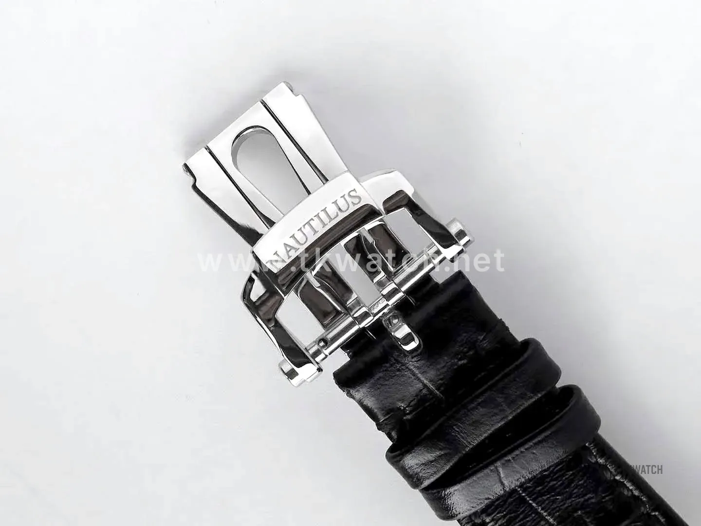 Nautilus Jumbo 5711 Blue Dial in Steel with Black Leather Strap - Image 7